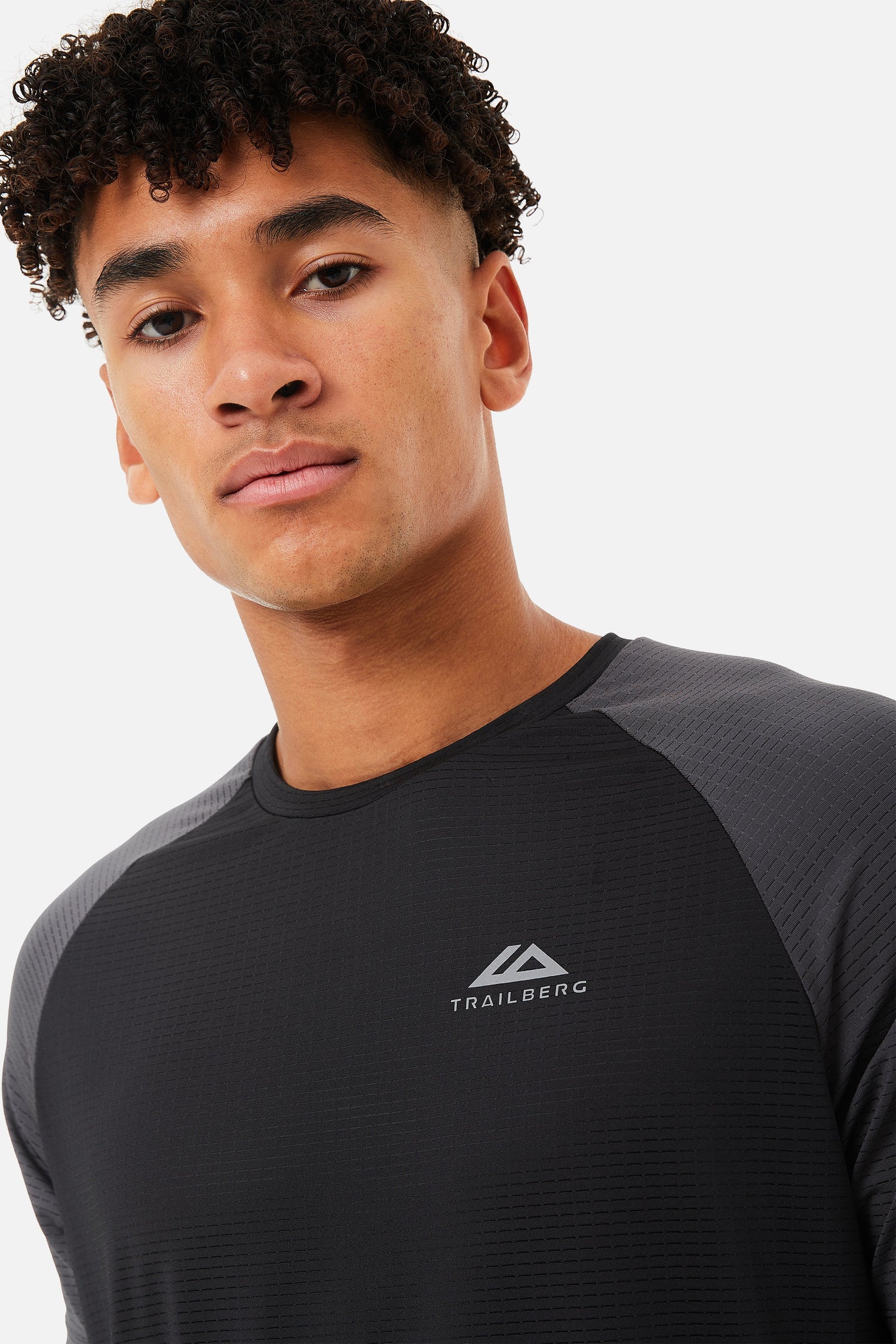 TOPS & T-SHIRTS